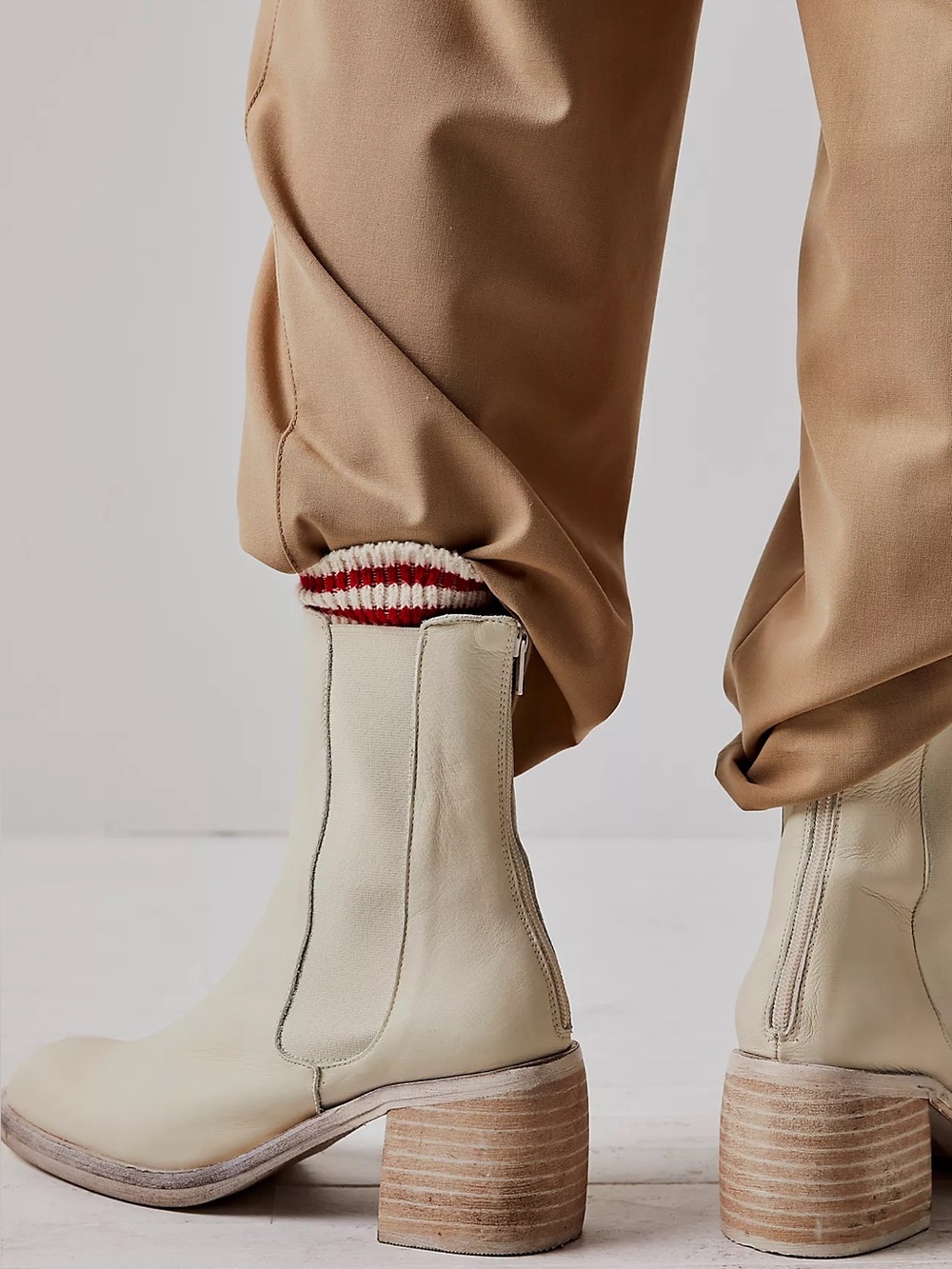 FREE PEOPLE CHELSEA BOOTS